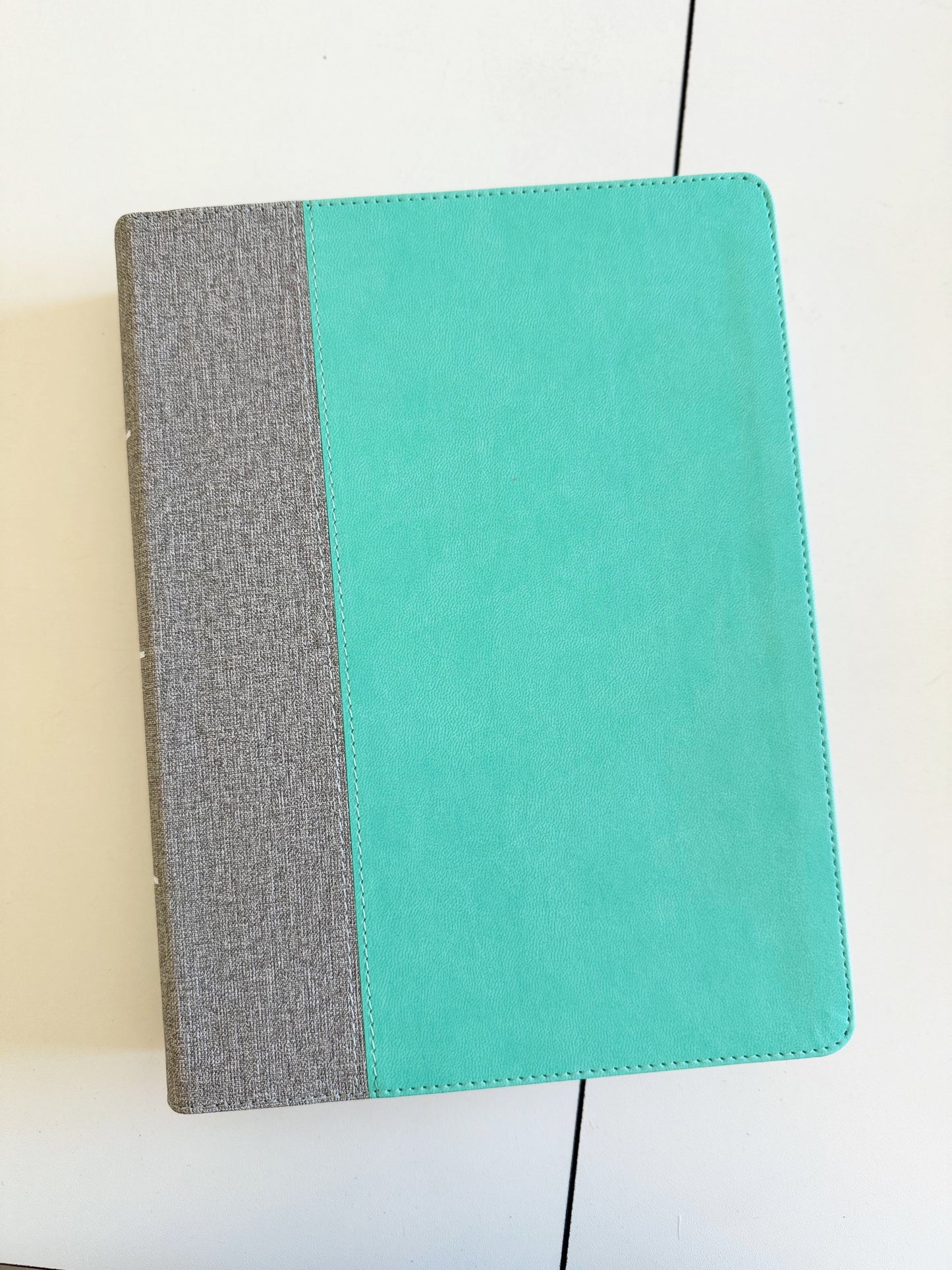 Women’s Bible Green
